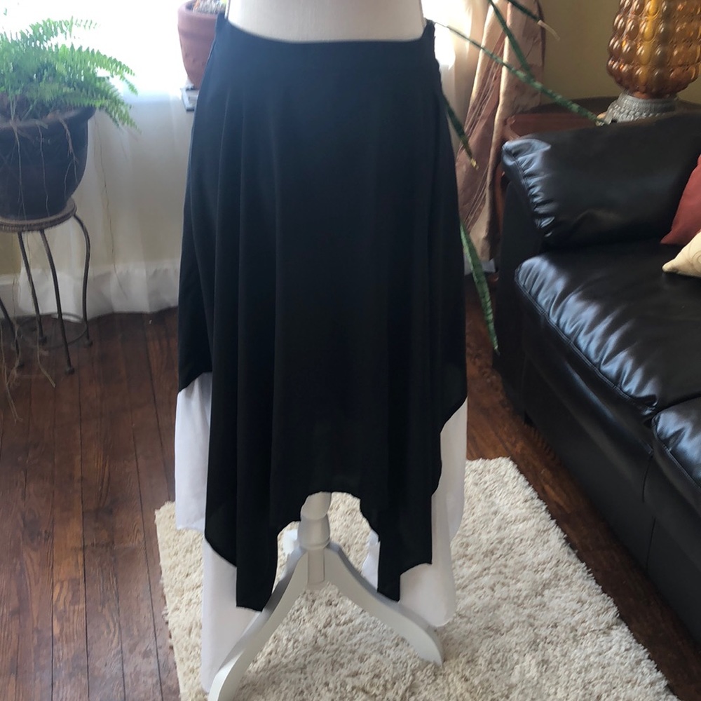 Venus asymmetrical skirt nwot